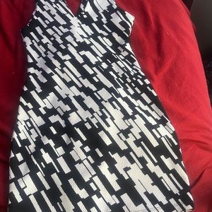 EMERALD SUNDAE black & white geometrical midi dress, v cut, size xs